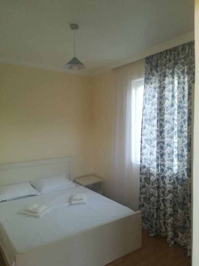 West House Hotel Koboeleti Kamer foto